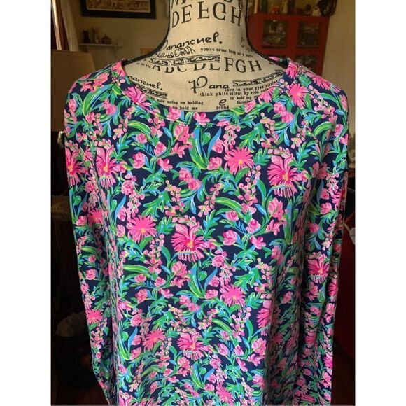 LILLY PULITZER LOW TIDE NAVY BLYTHE LUXLETIC PULLOVER TOP - Picture 5 of 7